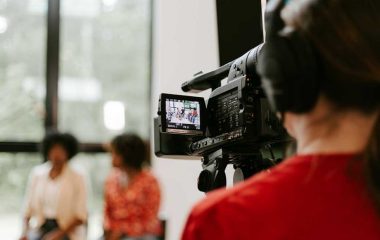 Benefícios dos vídeos institucionais para empresas de varejo